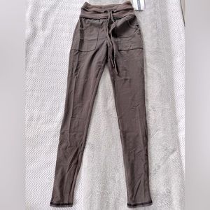 NWT The Soft Shop black core leggings